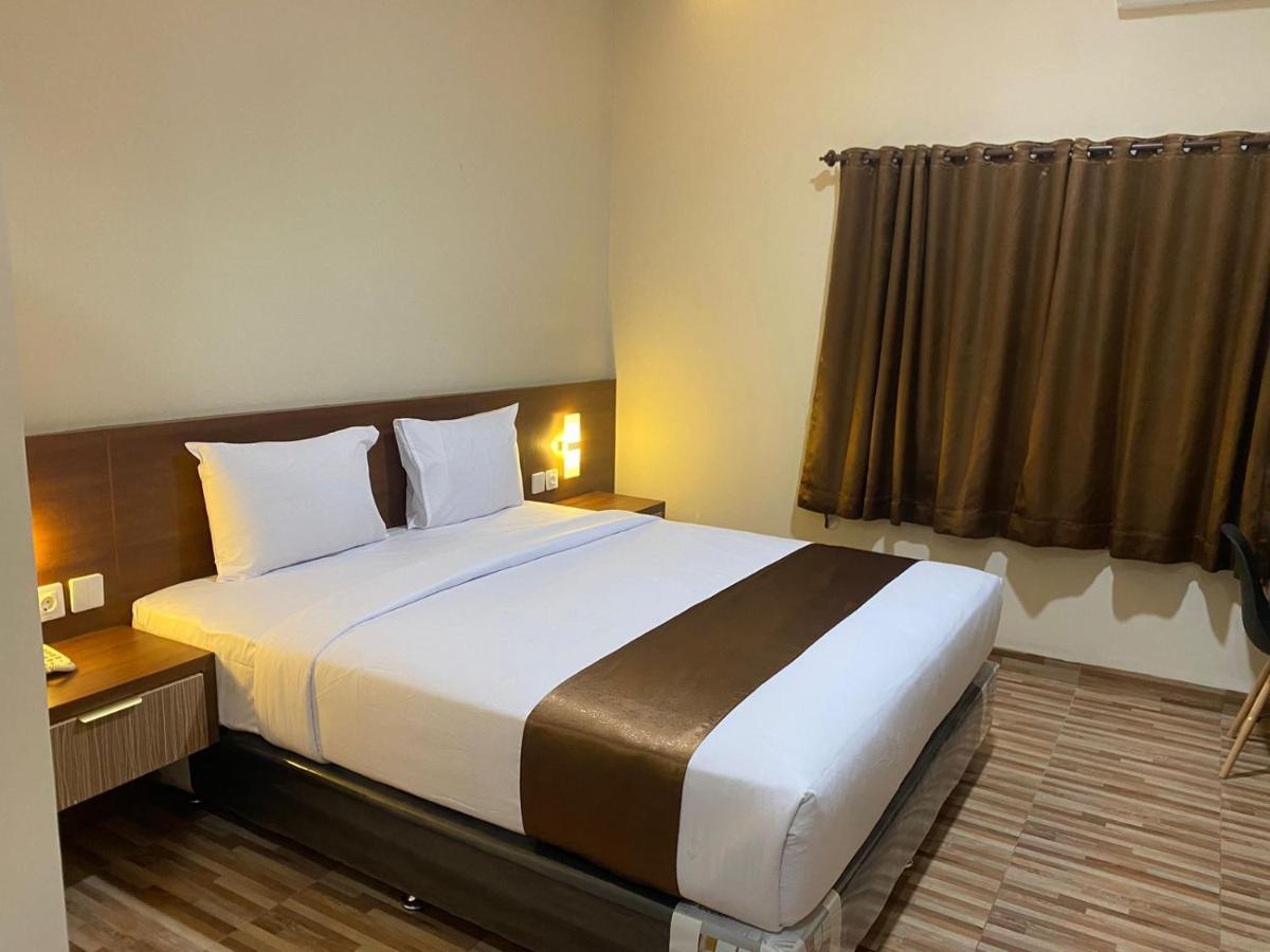 T Hotel Kualanamu Lubukpakam Eksteriør billede
